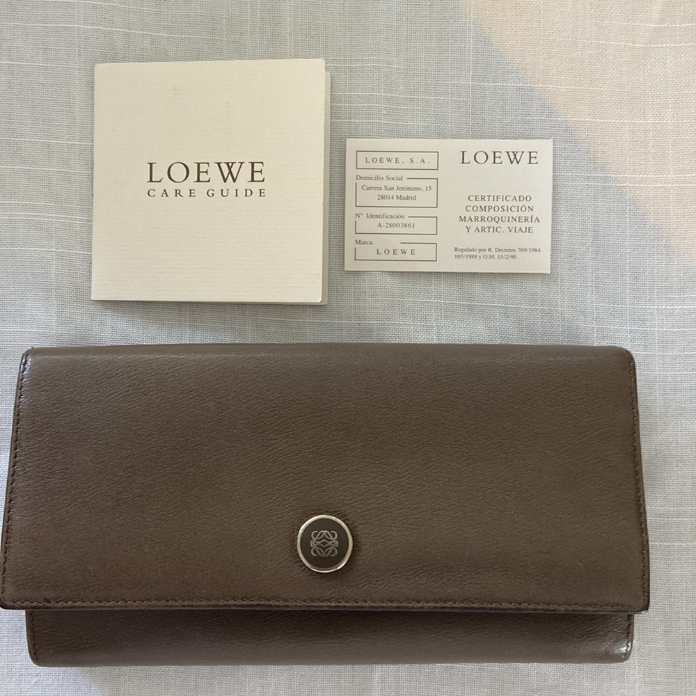 Loewe Taupe Cowhide Leather Wallet in clean beautiful condition. Gently used!
